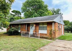 Pre-foreclosure in  CLOVER DR Jonesboro, AR 72401