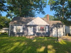 Pre-foreclosure in  MAPLE ST Celina, OH 45822