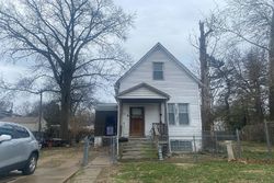 Pre-foreclosure in  GILMORE AVE Saint Louis, MO 63120