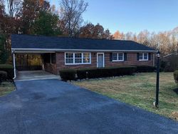 Pre-foreclosure Listing in LITTLE CREEK RD RINGGOLD, VA 24586