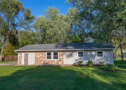 Pre-foreclosure in  KENNEDY DR South Beloit, IL 61080