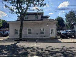 Pre-foreclosure in  CROWN ST New Haven, CT 06511