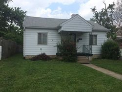 Pre-foreclosure in  LIBERTY RD Lexington, KY 40505
