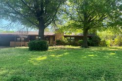 Pre-foreclosure in  NW RUNYON RD Lawton, OK 73507
