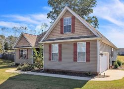 Pre-foreclosure in  WALLHAVEN DR Greer, SC 29651