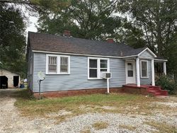 Pre-foreclosure in  N PIEDMONT ST Westminster, SC 29693