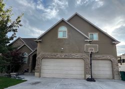 Pre-foreclosure in  S VIEW CREST LN Kaysville, UT 84037