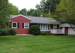 Pre-foreclosure in  S OAK RIDGE DR New Berlin, WI 53146