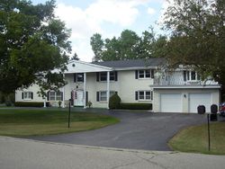 Pre-foreclosure Listing in MARILYN DR APT 4 ELM GROVE, WI 53122