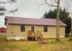 Pre-foreclosure in  7TH AVE SW Arab, AL 35016
