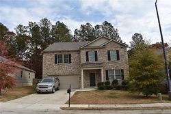 Pre-foreclosure in  ARBOR CREEK DR Dallas, GA 30157