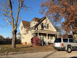 Pre-foreclosure Listing in E DOLE ST PARIS, IL 61944