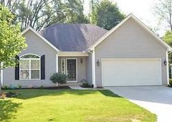 Pre-foreclosure in  AUDUBON WOODS DR South Bend, IN 46637