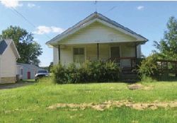 Pre-foreclosure in  W WALLEN RD Fort Wayne, IN 46818