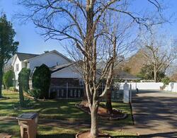 Pre-foreclosure in  COTTAGE HILL RD Mobile, AL 36609