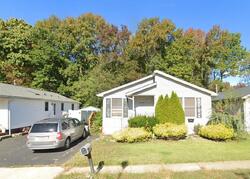 Pre-foreclosure in  BROOKVIEW LN Englishtown, NJ 07726