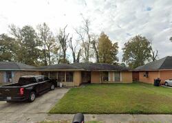 Pre-foreclosure in  SAN JUAN DR Baton Rouge, LA 70811