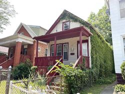 Pre-foreclosure in  S CHAMPLAIN AVE Chicago, IL 60619