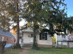 Pre-foreclosure in  BRAMBLE AVE Cincinnati, OH 45227