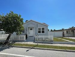 Pre-foreclosure in  LAKE AVE West Palm Beach, FL 33405