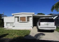 Pre-foreclosure Listing in GARDEN DR FORT MYERS, FL 33908