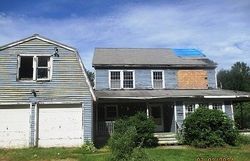 Pre-foreclosure in  NORTHWEST RD Spencer, MA 01562