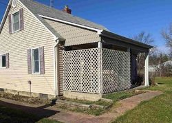 Pre-foreclosure in  N JENNINGS RD Flint, MI 48504