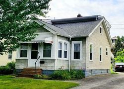 Pre-foreclosure in  ROBINSON AVE Cleveland, OH 44125