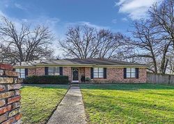 Pre-foreclosure in  RONNETTE DR Tyler, TX 75703