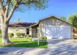 Pre-foreclosure in  FORT HENRY DR Modesto, CA 95354