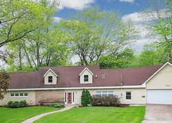 Pre-foreclosure in  13TH STREET CT Moline, IL 61265