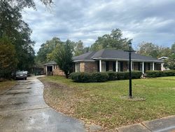 Pre-foreclosure in  E INDIAN CREEK DR Mobile, AL 36607