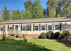 Pre-foreclosure in  LOG CABIN RD Statesville, NC 28677