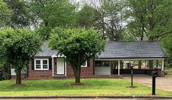 Pre-foreclosure in  24TH ST SW Hickory, NC 28602