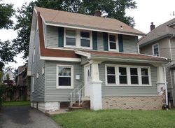 Pre-foreclosure in  E 31ST ST Paterson, NJ 07514