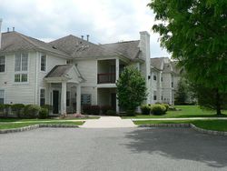  Honeybrook Cir, Stewartsville NJ