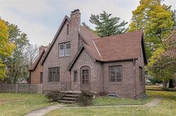 Pre-foreclosure in  E WINNER RD Independence, MO 64052