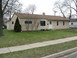 Pre-foreclosure in  ARLINGTON DR Romeoville, IL 60446