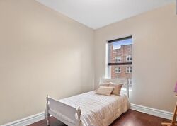 Pre-foreclosure in  E 52ND ST W Chicago, IL 60615