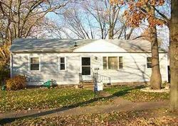 Pre-foreclosure in  W HUBBARD AVE Elkhart, IN 46516
