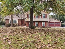 Pre-foreclosure in  PINE POINT DR Lawrenceville, GA 30043