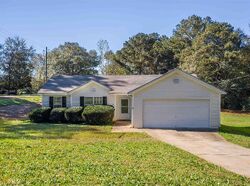 Pre-foreclosure in  PRISCILLA DR Grantville, GA 30220