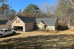 Pre-foreclosure in  KENWOOD LN Winder, GA 30680