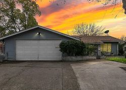 Pre-foreclosure in  CAMELLIA LN Stockton, CA 95207