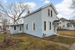 Pre-foreclosure in  MCLEAN AVE Saint Paul, MN 55106
