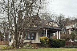 Pre-foreclosure in  LANDING RD Huntington, NY 11743