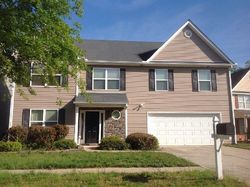 Pre-foreclosure in  MEADOW POINT DR Snellville, GA 30039