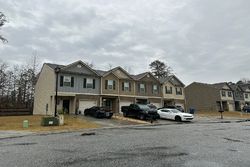 Pre-foreclosure in  OAK BEND CT Riverdale, GA 30296