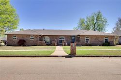 Pre-foreclosure in  LOWRIE LN Oklahoma City, OK 73159