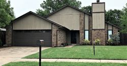 Pre-foreclosure in  COUNTRYWOOD LN Edmond, OK 73012